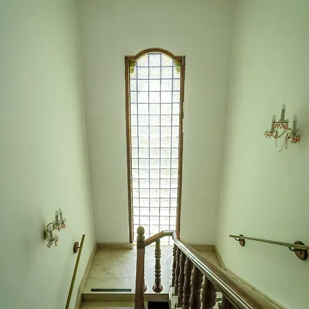 Apartament Well-equipped 4br Flat In Peaceful - Gv