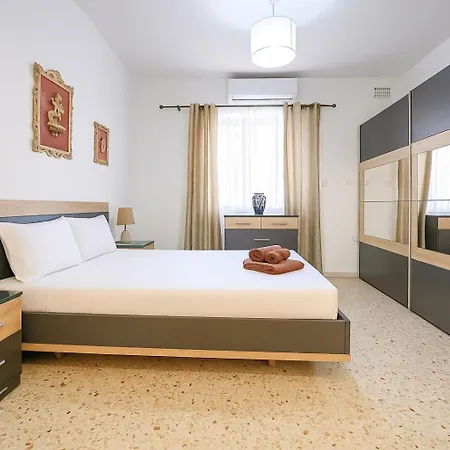 Apartament Well-equipped 4br Flat In Peaceful - Gv *