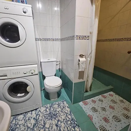 Lägenhet Well-equipped 4br Flat In Peaceful - Gv