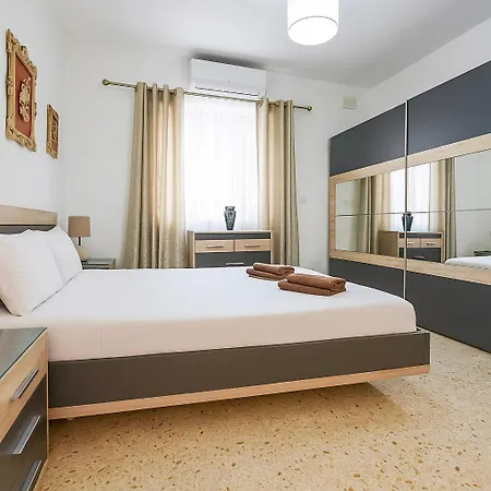 Well-equipped 4br Flat In Peaceful - Gv Lägenhet