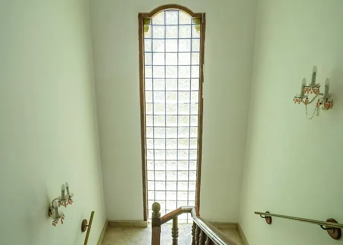 Lejlighed Well-equipped 4br Flat In Peaceful - Gv