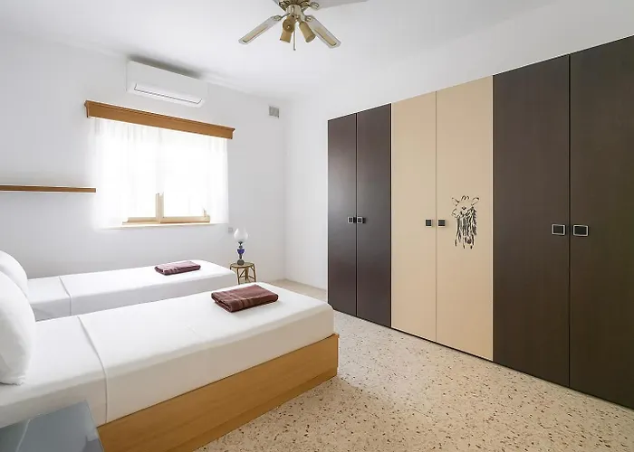 Well-equipped 4br Flat In Peaceful - Gv