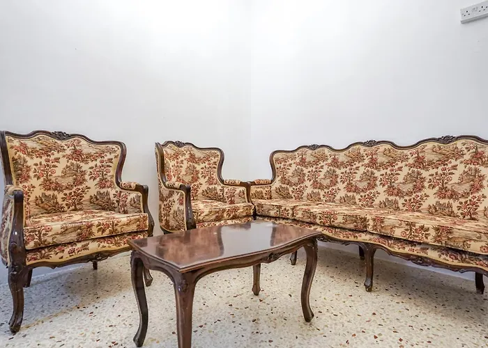 Well-equipped 4br Flat In Peaceful - Gv