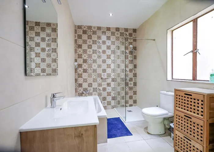 Lejlighed Well-equipped 4br Flat In Peaceful - Gv