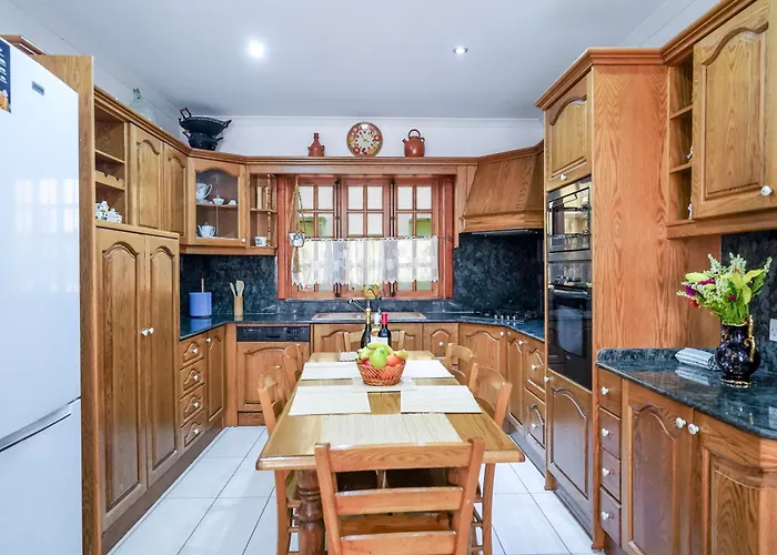 Well-equipped 4br Flat In Peaceful - Gv